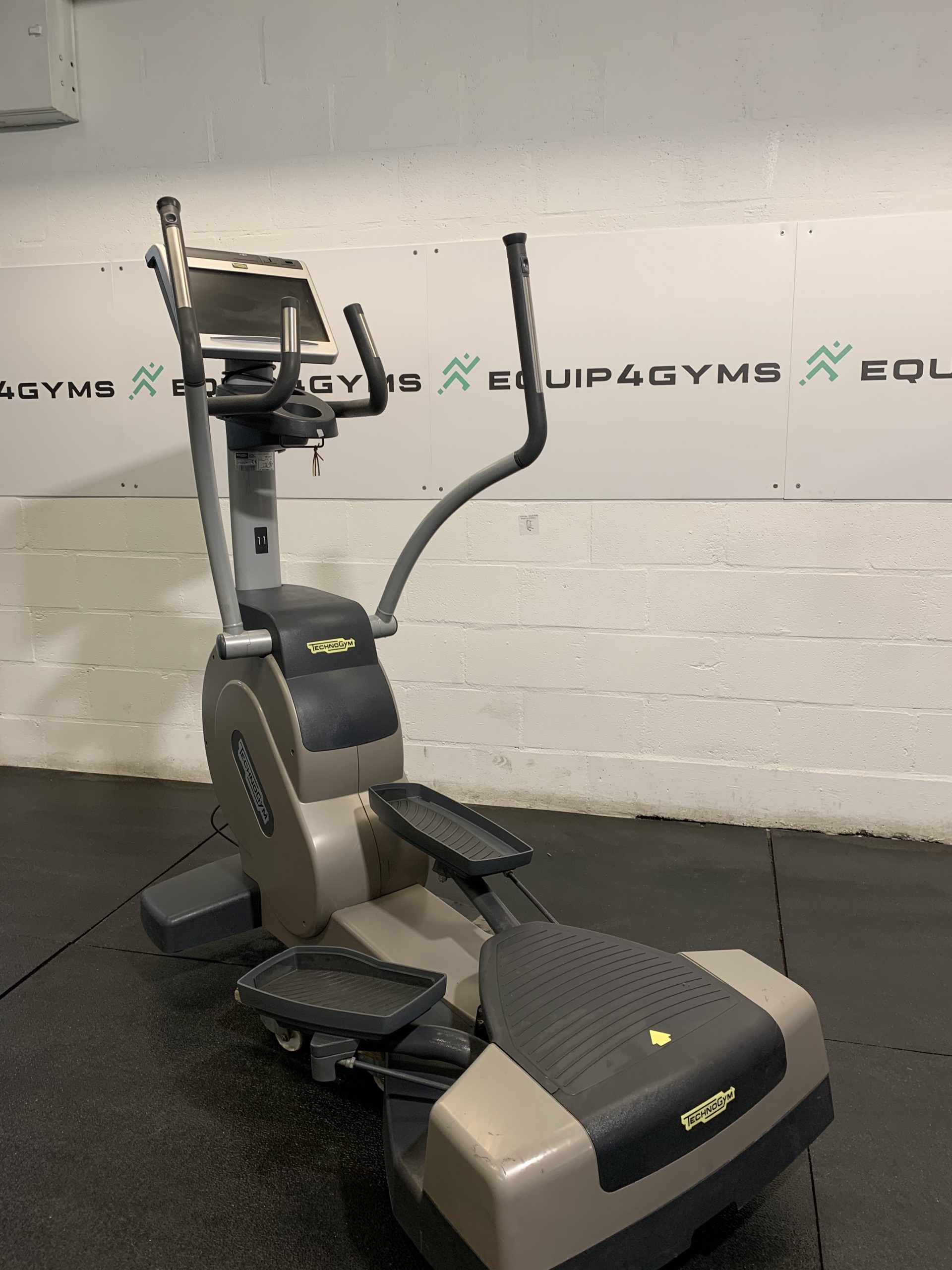 Technogym Crossover 700 with Embedded Touchscreen - Image 3