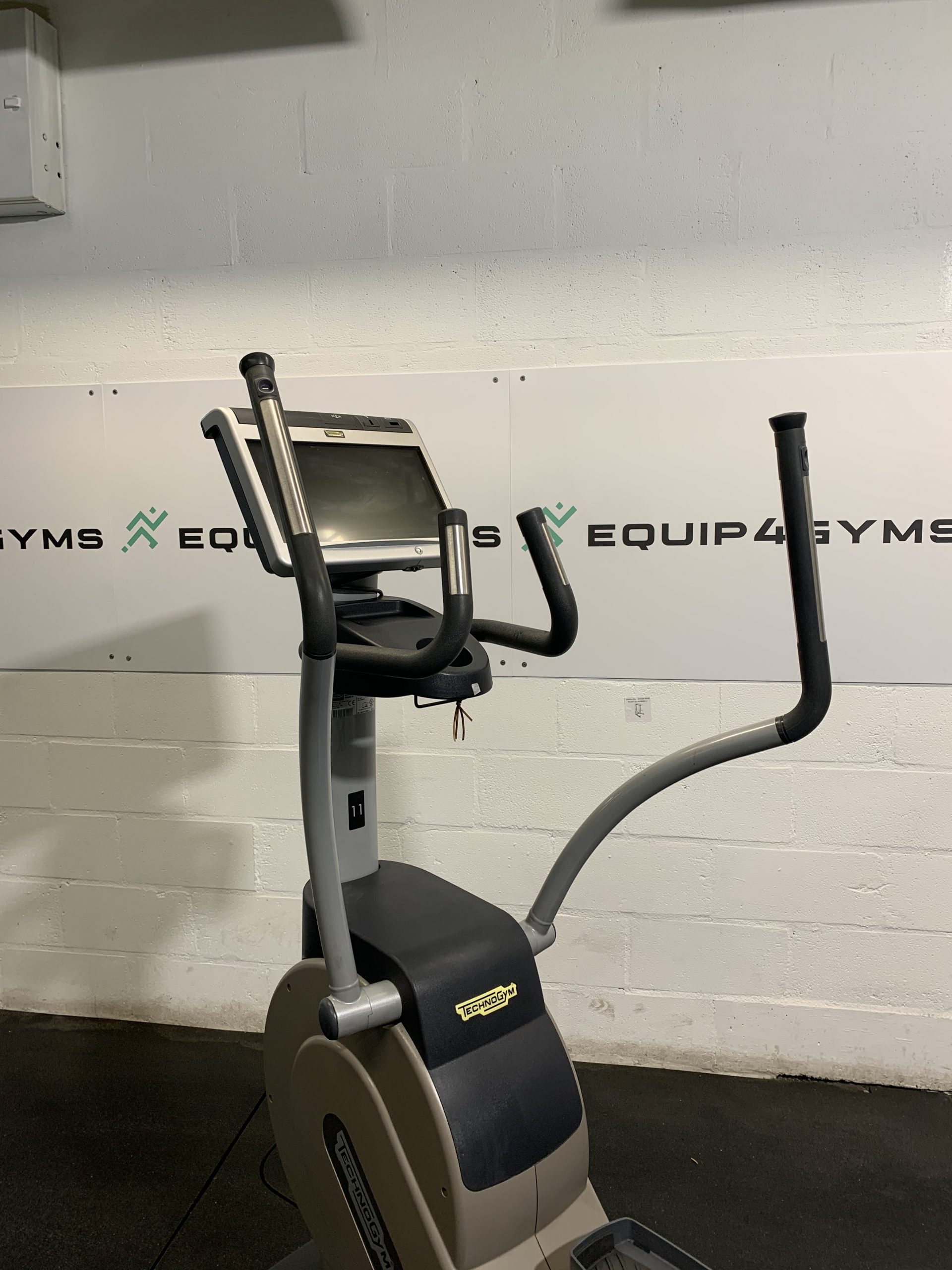 Technogym Crossover 700 with Embedded Touchscreen - Image 2
