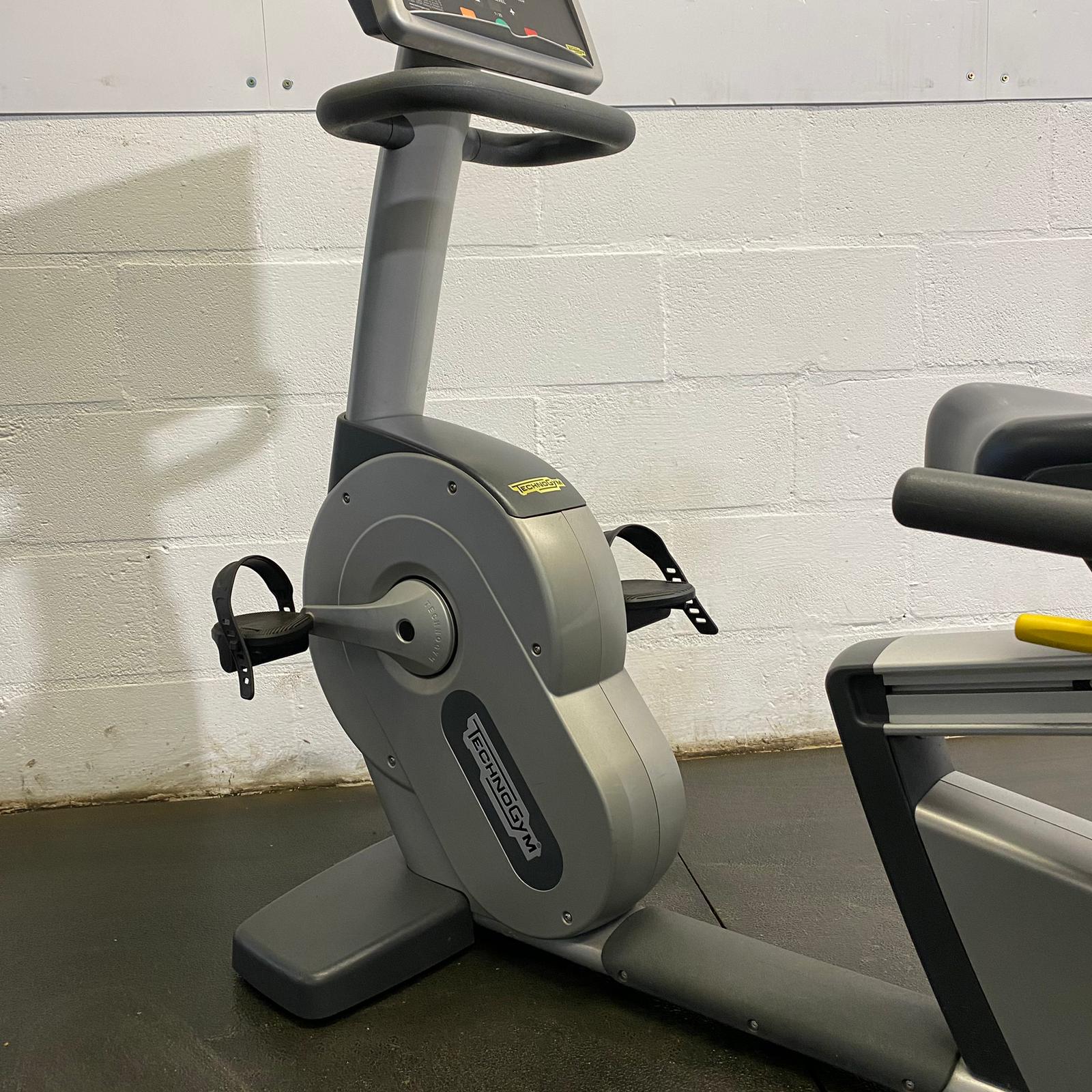 Technogym Excite 700 Recumbent Bike - Image 4