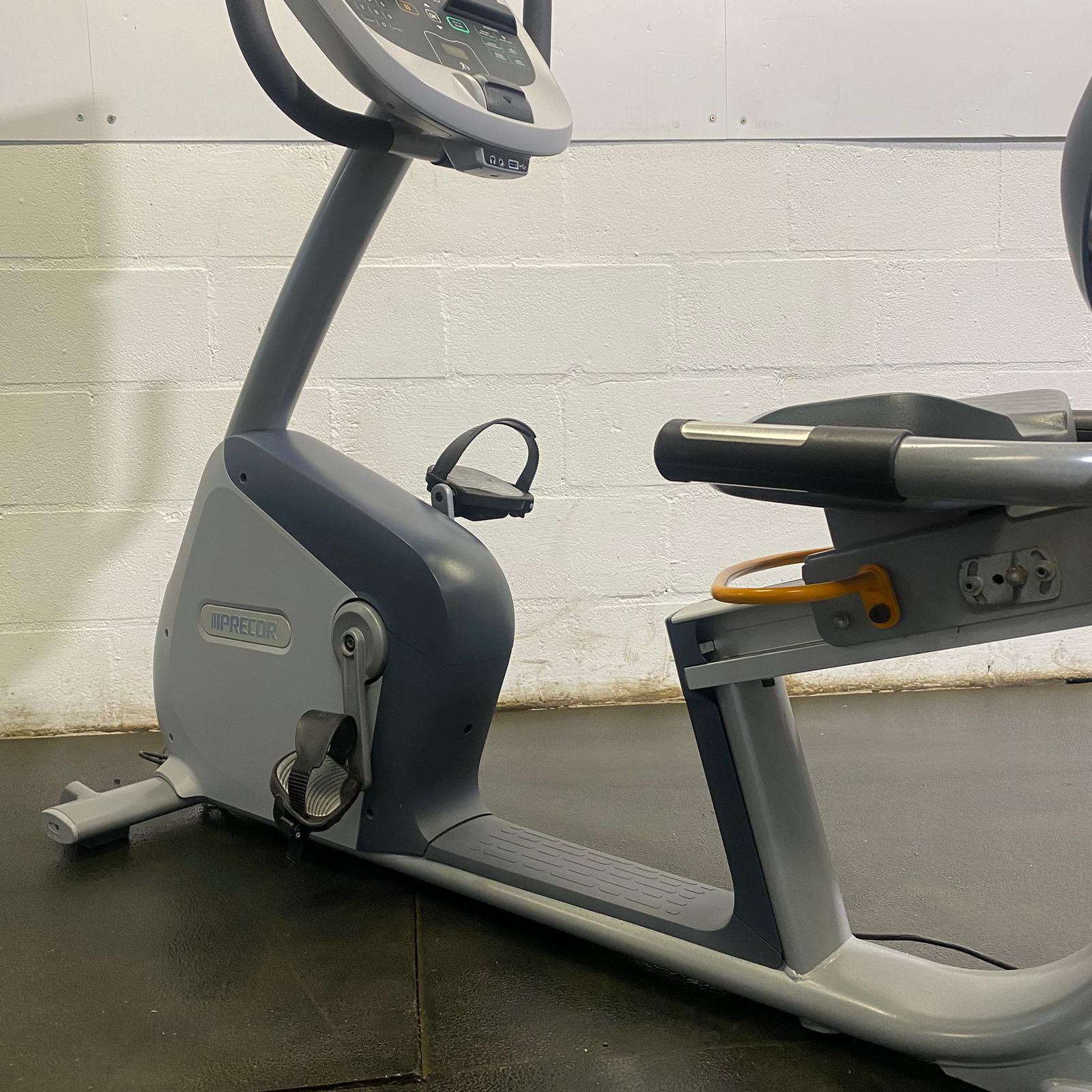 PRECOR RBK 835 Recumbent Bike w/P30 monitor - Image 3