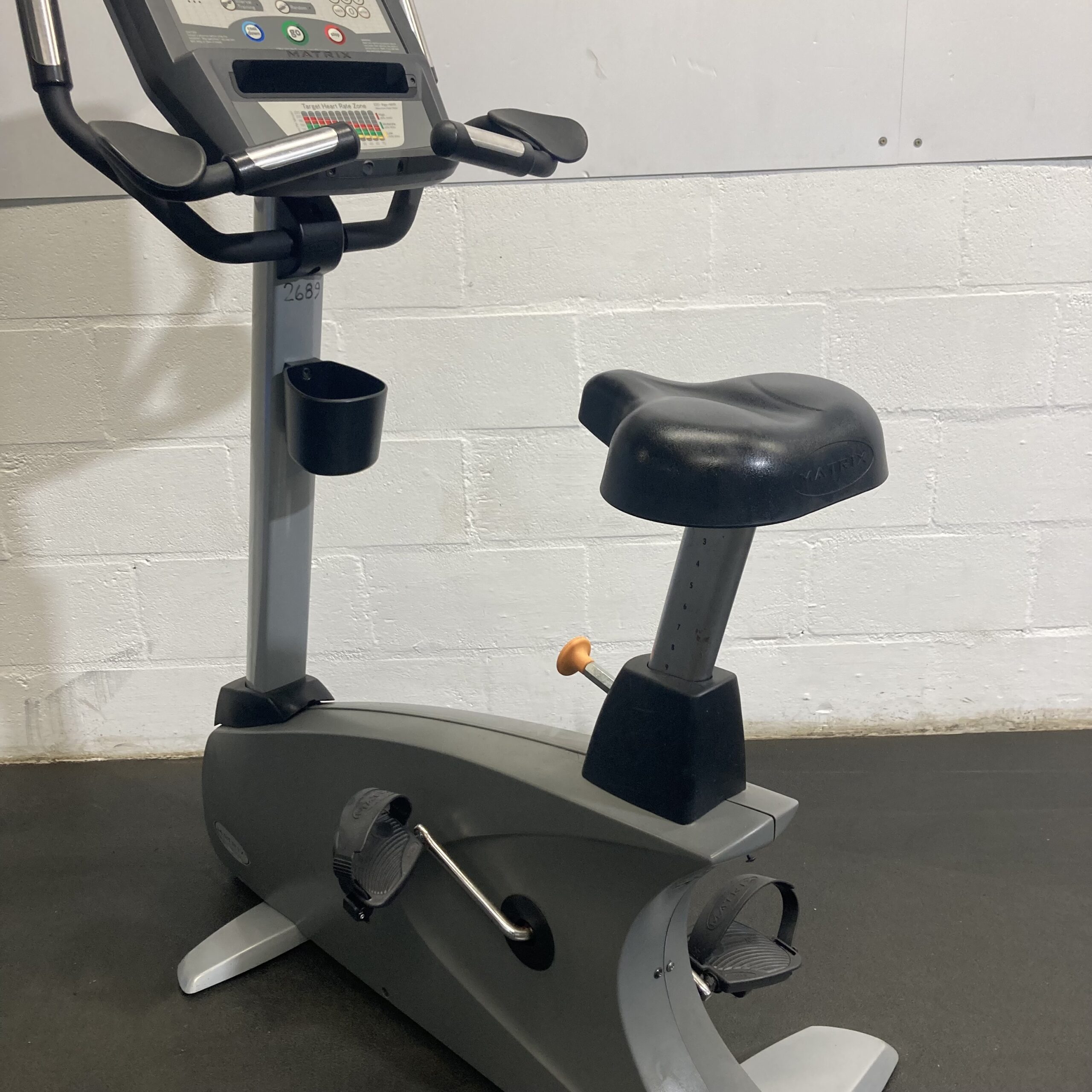 Matrix U5x Upright Bike Rental - Image 3