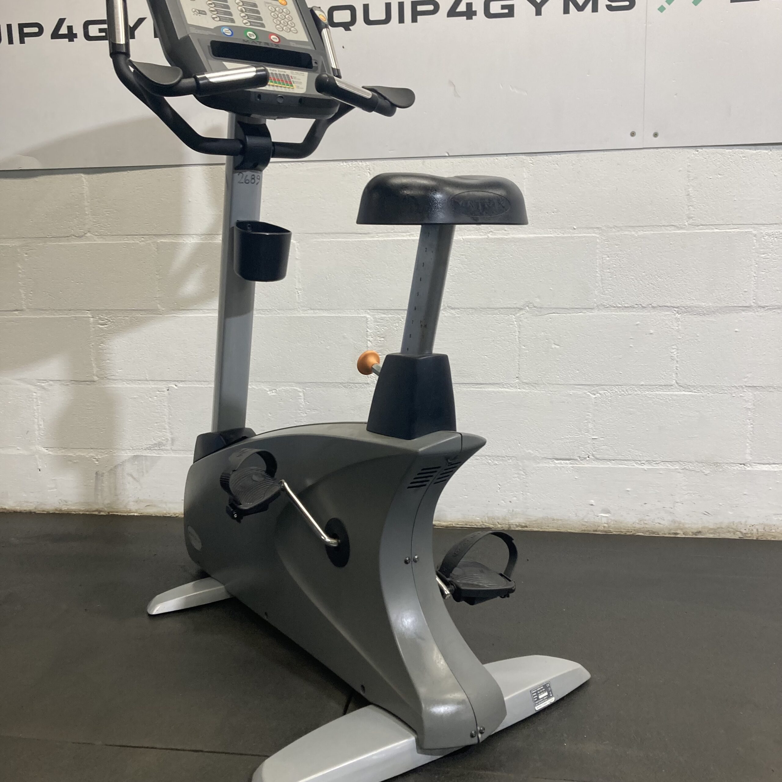 Matrix U5x Upright Bike Rental - Image 4