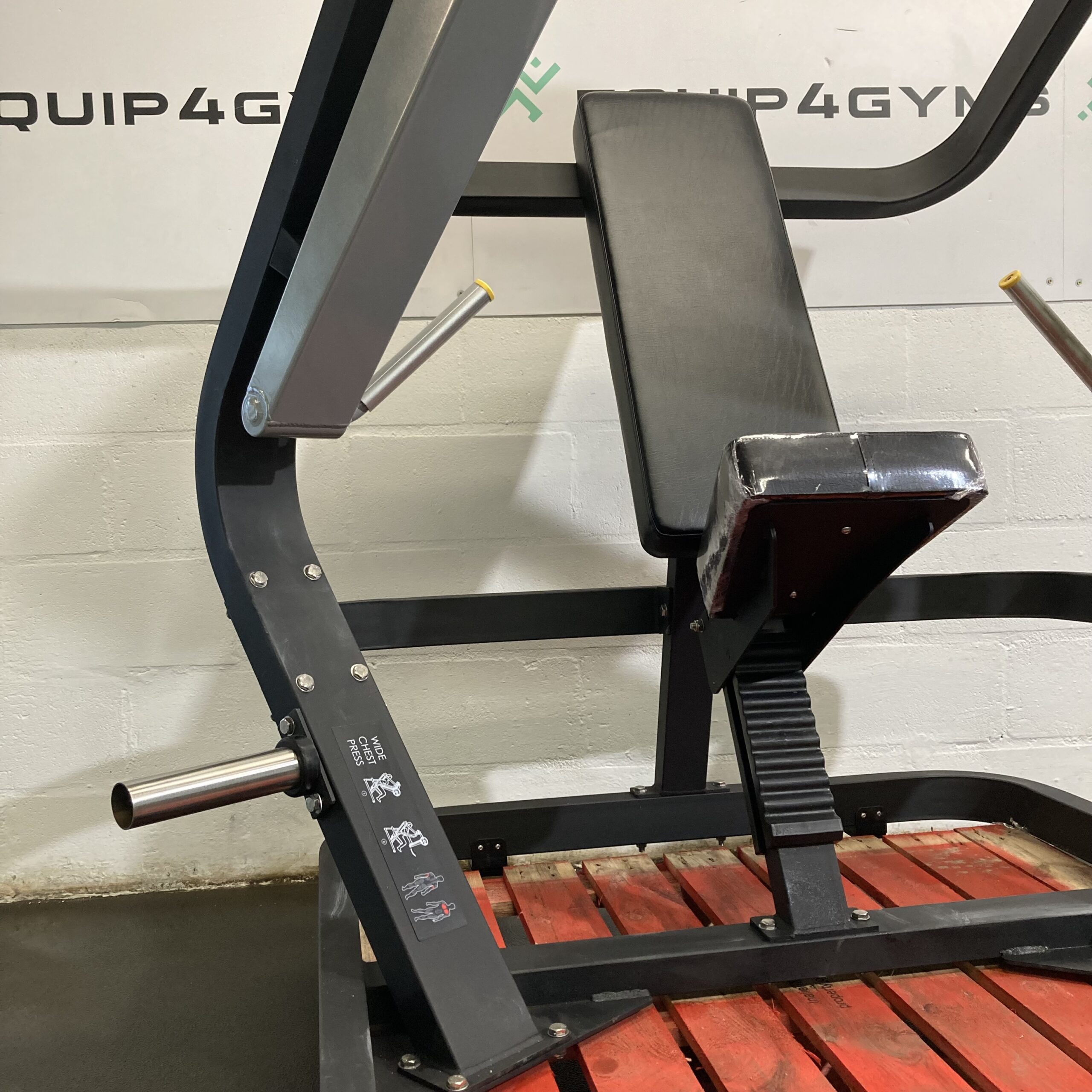 E4G Plate Loaded Wide Chest Press - Image 4