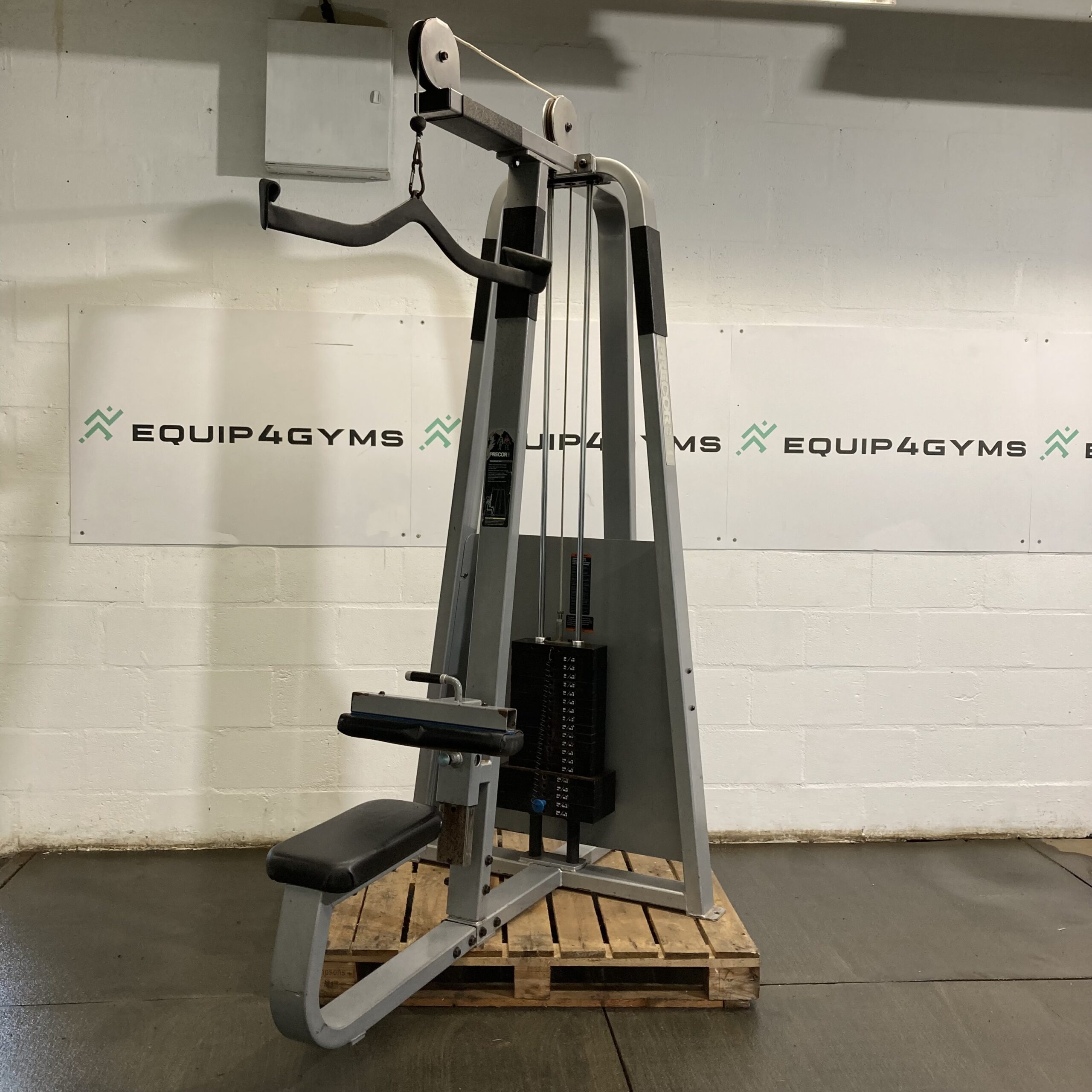 Precor Icarian Lat Pulldown