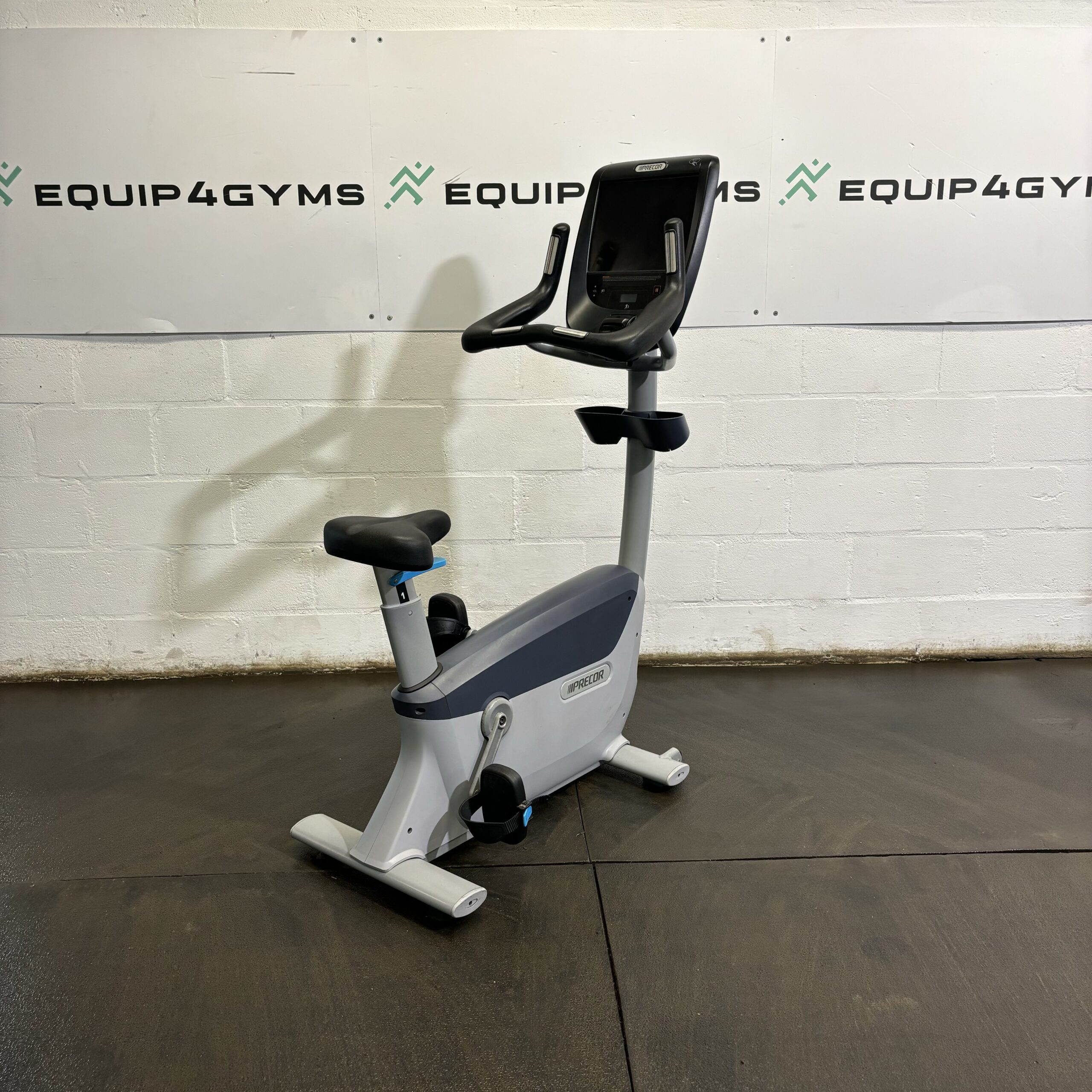 Precor UBK 885 Upright Bike with P82 Console
