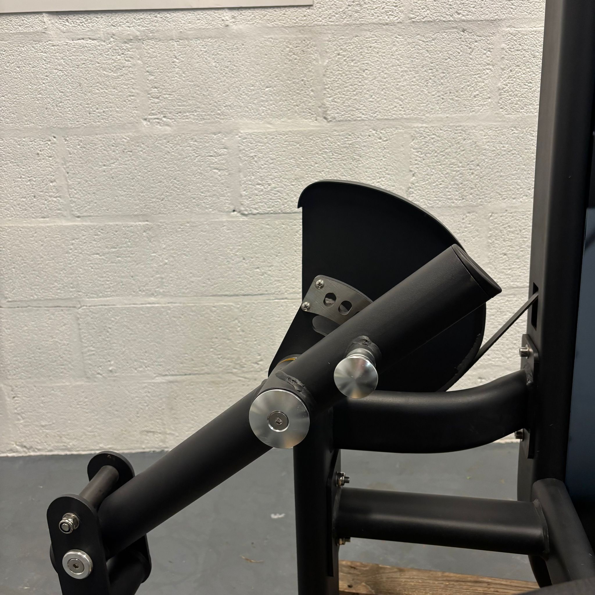 E4G Ultra Prone Leg Curl - Image 4