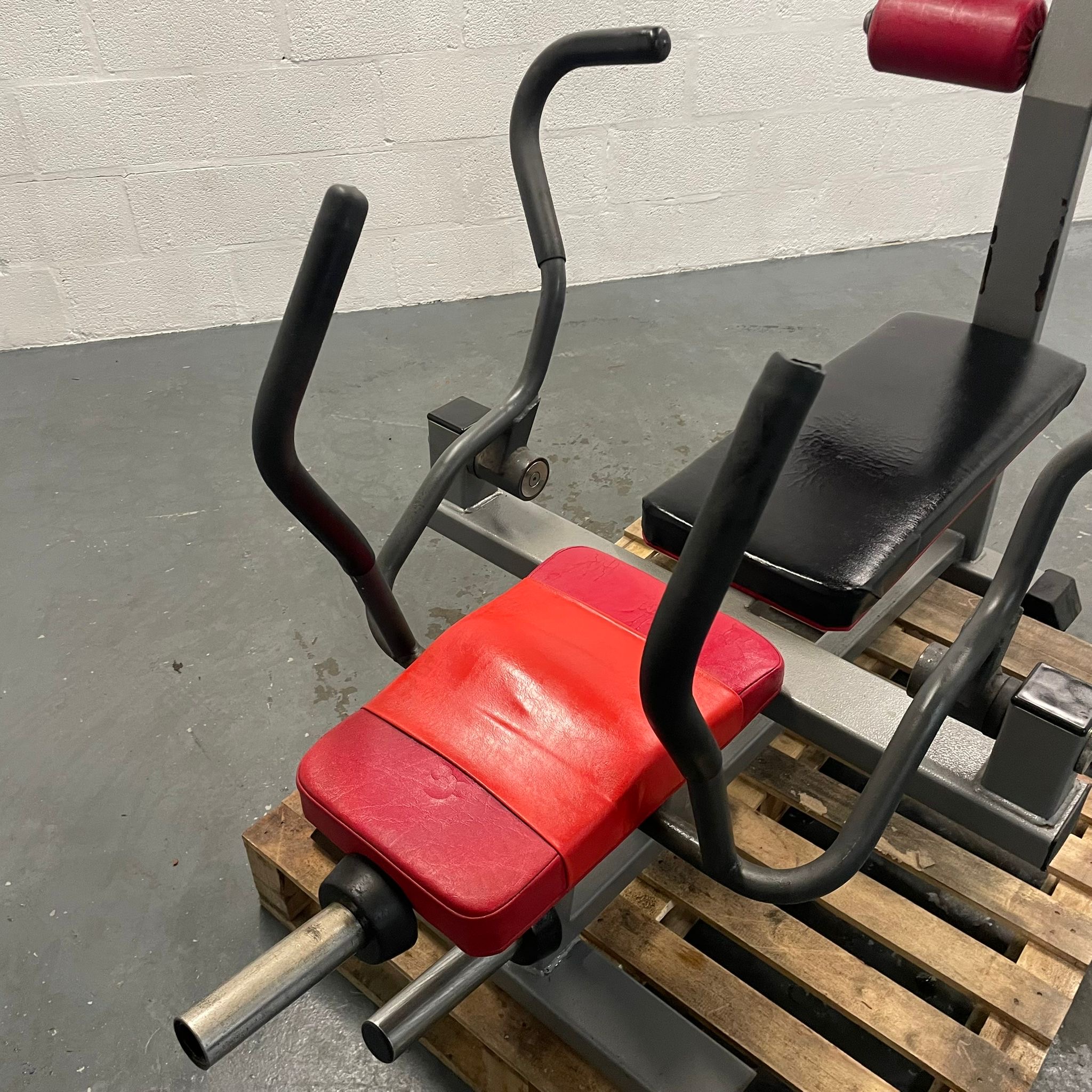 Plate Loaded Abdominal Crunch Bench - Image 2